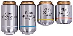 foto juego de objetivos Plan Levenhuk 1000, con aumentos de 4x, 10x, 40xs, 100xs (aceite)