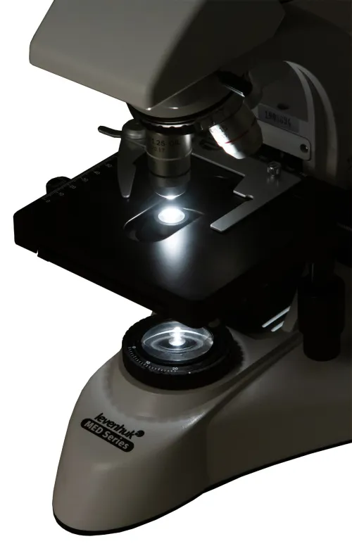 imagen microscopio trinocular digital Levenhuk MED D20T,  21