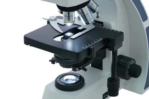 imagen microscopio trinocular digital Levenhuk MED D40T,  15