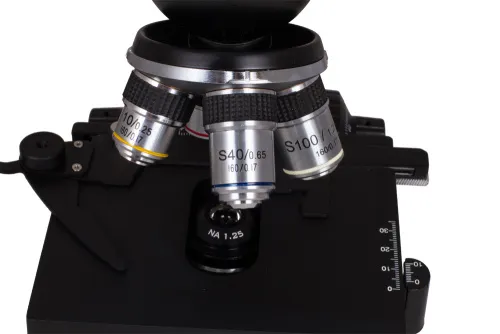 imagen microscopio monocular digital Levenhuk D320L 3.1M,  7
