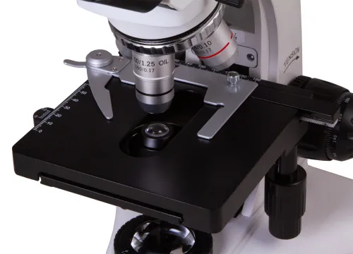 imagen microscopio trinocular digital Levenhuk MED D20T,  16
