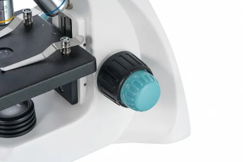 imagen microscopio monocular Levenhuk 400M,  9